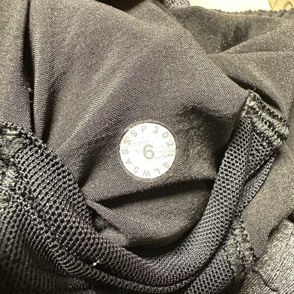 Lululemon On The Fly Pant Heathered Black/Grey Women's Sz 6 Excellent Condition - Picture 5 of 8